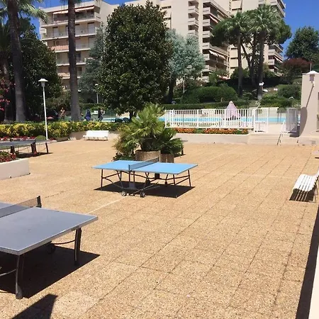 Апартаменты De Standing Piscine Proche Антиб